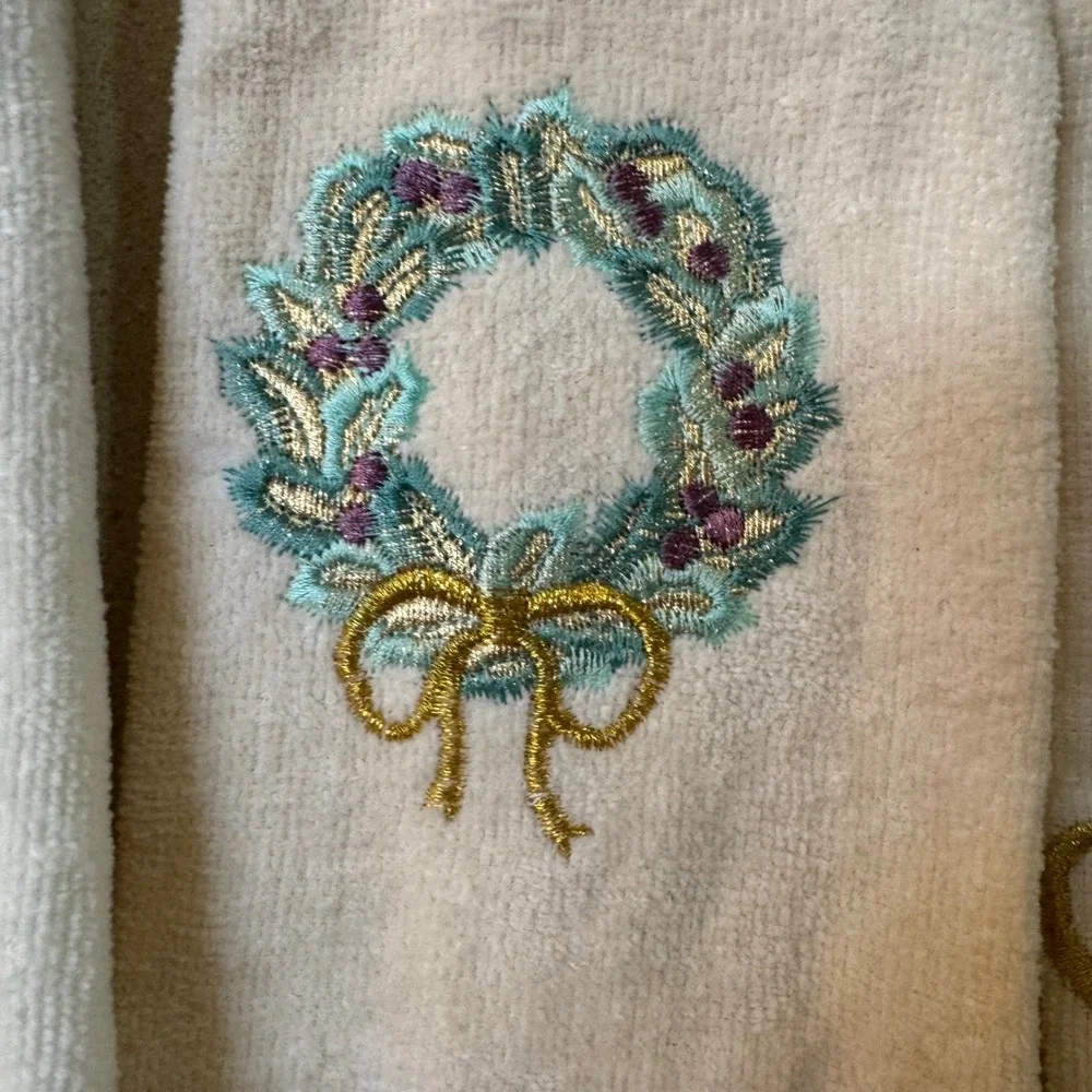 Vintage Embroidered Holiday Fingertip Towel Set 12pc Christmas Easter Fall Decor